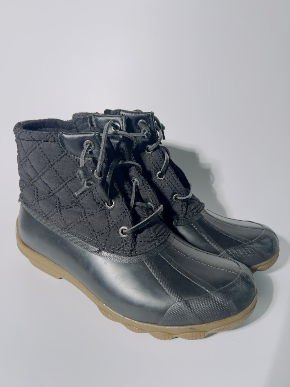 Womens 7 M Sperry Saltwater Quilted Duck Boots Black Waterproof Lace-Up Side Zip - Picture 1 of 15